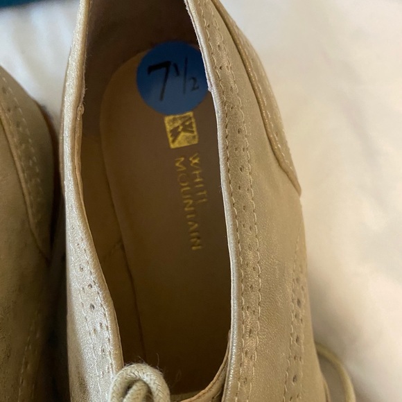 Shoes - Picture 2 of 3